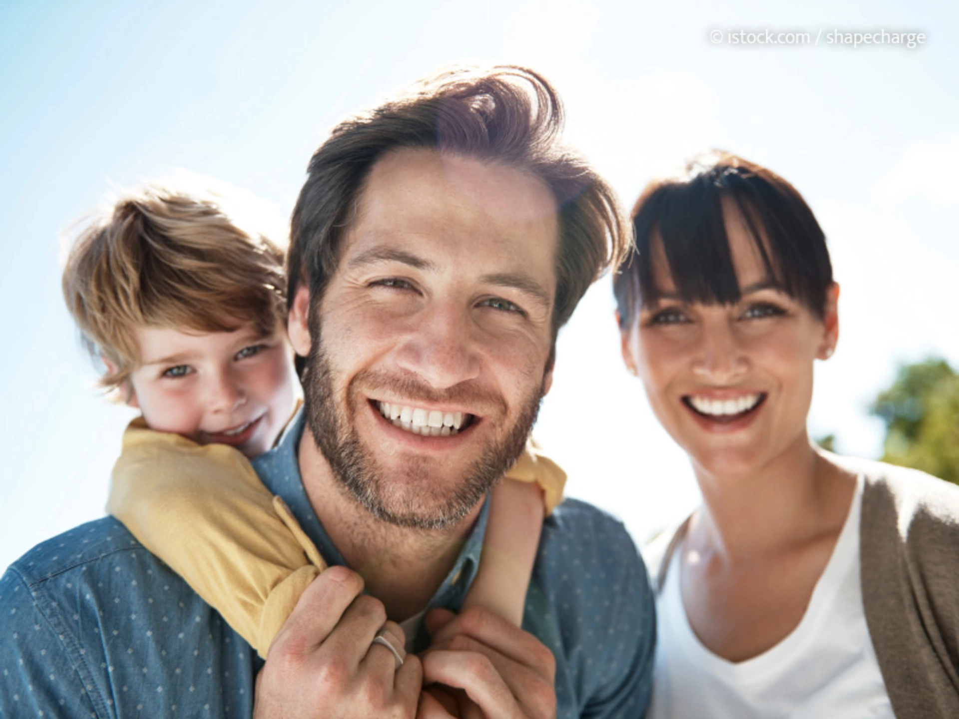 Mit dem Baukindergeld lässt sich das neue Zuhause leichter Finanzieren (Foto: © istock.com / shapecharge)