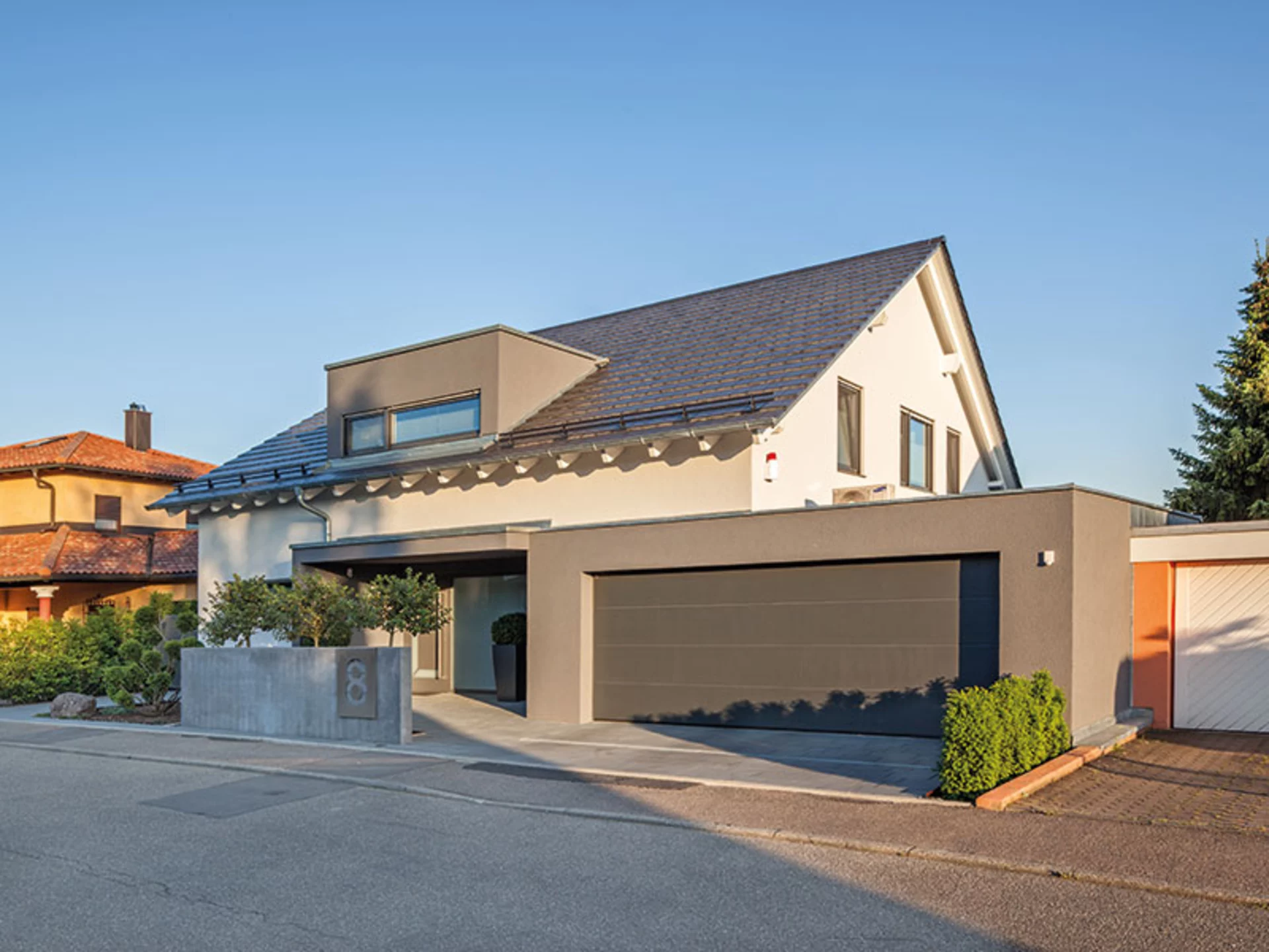 Dachgaube eines modernen Einfamilienhauses (Foto: BAUMEISTER-HAUS)