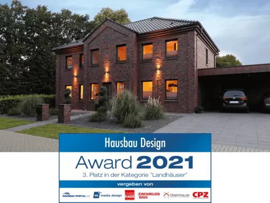 Mit dem HausbauDersign Award 2021, Kategorie Landhäuser, ausgezeichnetes Haus Dorn