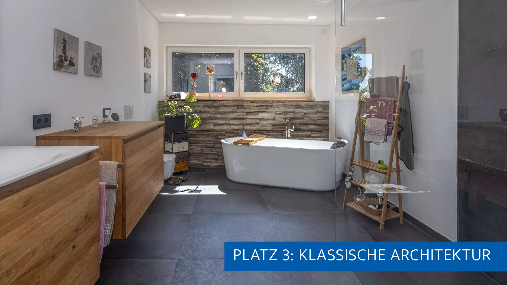 Haus Ibach – Wellnessoase mit Dachterrasse und Pool (Foto: BAUMEISTER-HAUS)